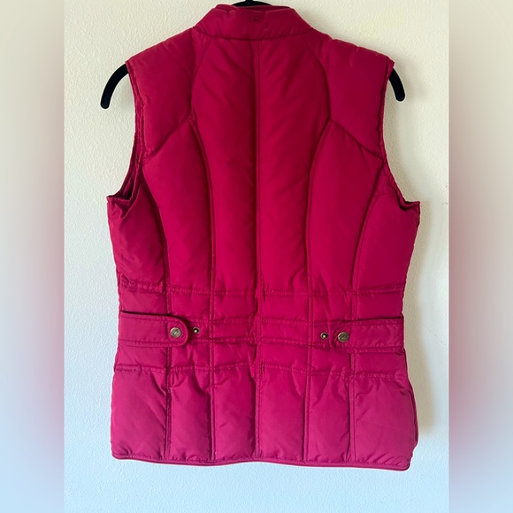 Roper in women’s vest - Picture 2 of 3